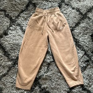 Nike tan cropped sweatpants size Xsmall